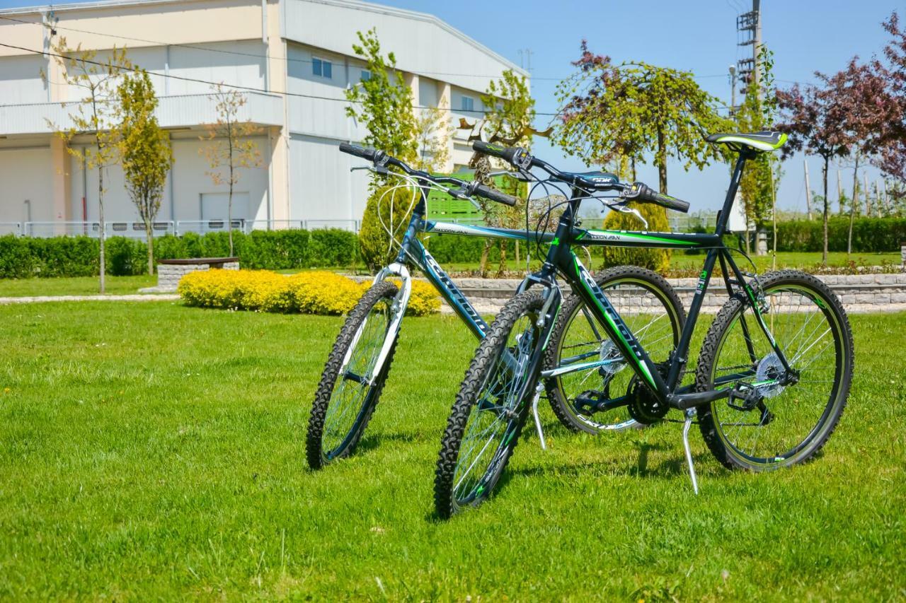 Hotel & Distillery Monogram Gradac  Екстер'єр фото