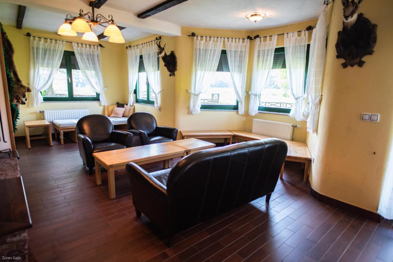 Hotel & Distillery Monogram Gradac  Екстер'єр фото