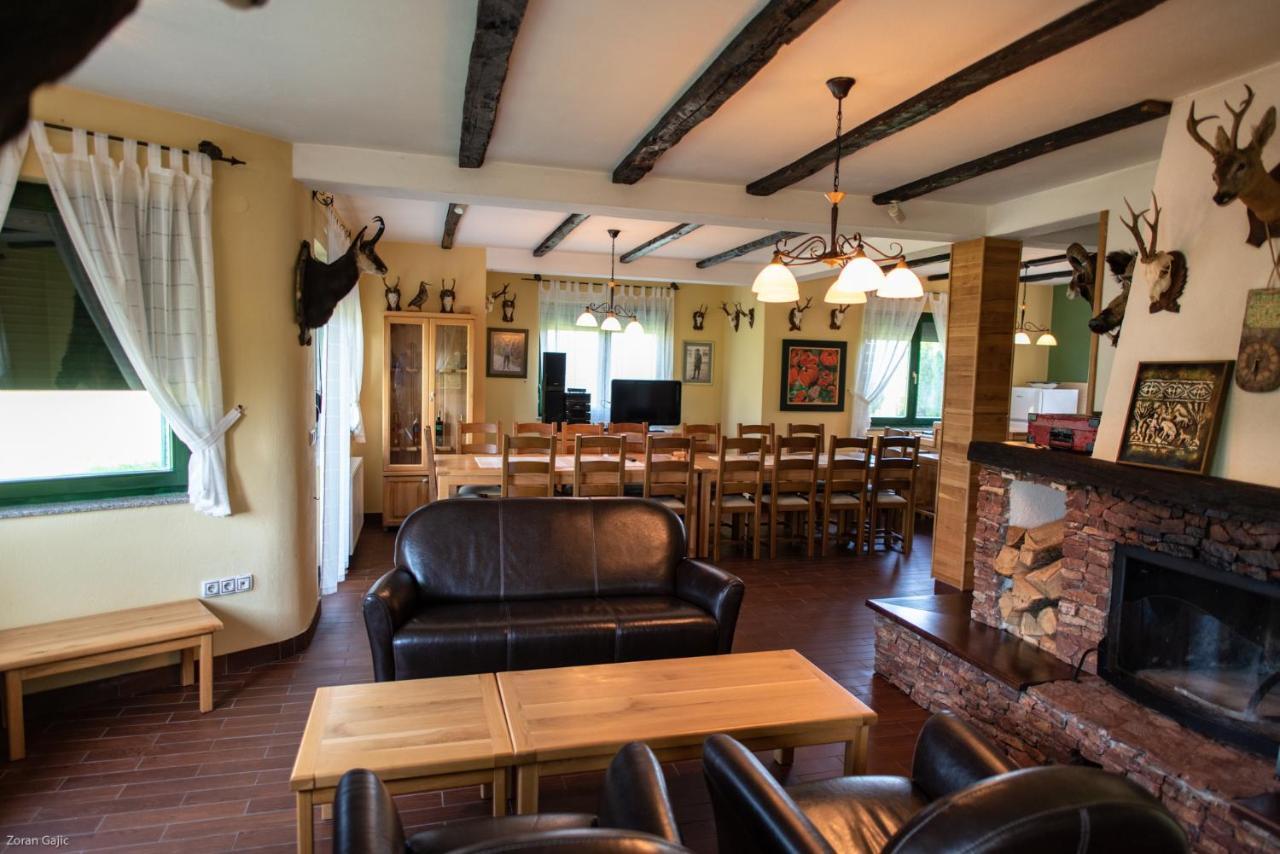 Hotel & Distillery Monogram Gradac  Екстер'єр фото