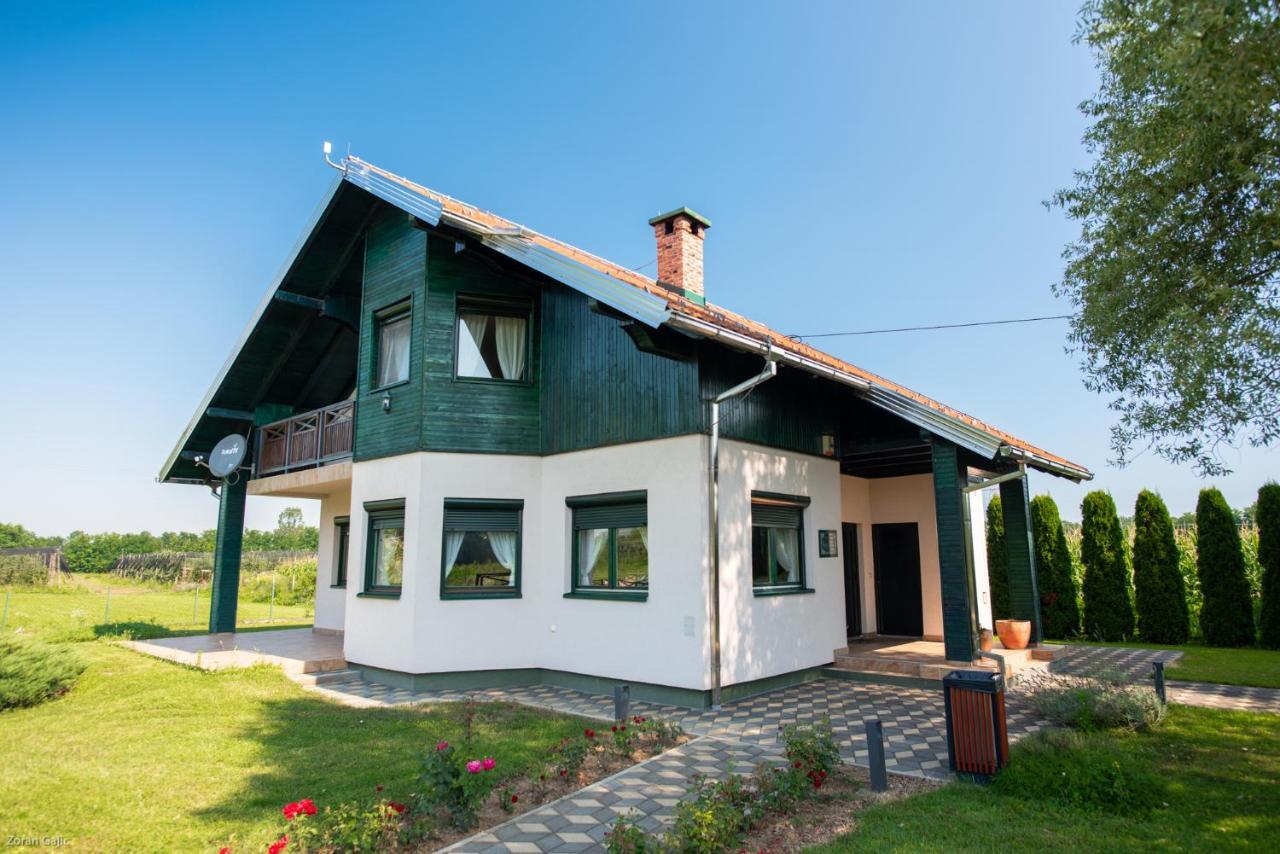 Hotel & Distillery Monogram Gradac  Екстер'єр фото